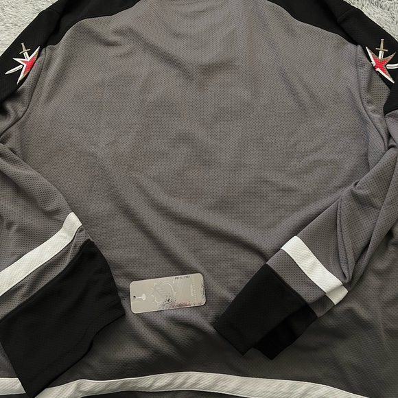 Knights jersey - Picture 2 of 2